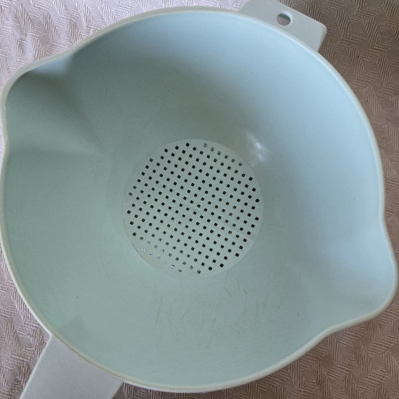 Tupperware Large Strainer - Picture 11 of 13